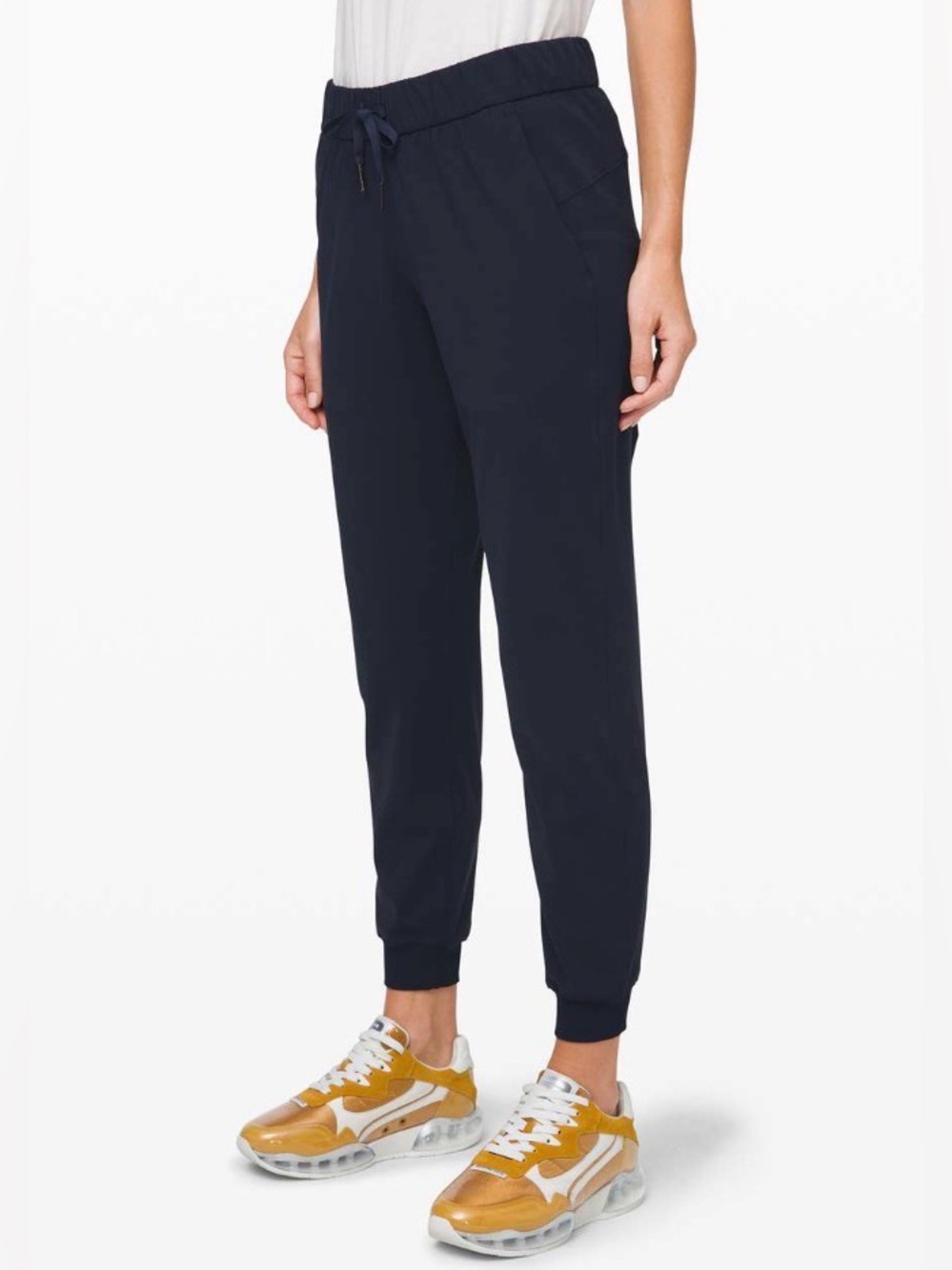 Lululemon On the Fly Jogger *Luxtreme